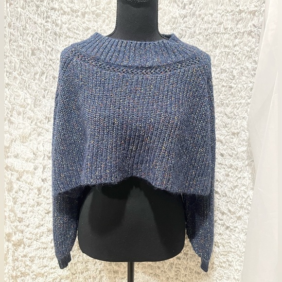 HYFVE Chic Navy Knit Cropped Sweater, COMFY, WOMEN SIZE M - Picture 4 of 9